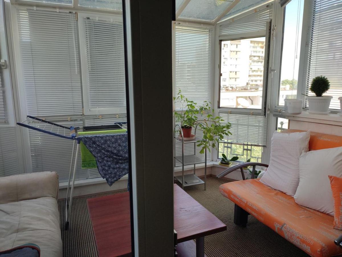 Spring Nebula Aparthotel Варна Екстериор снимка